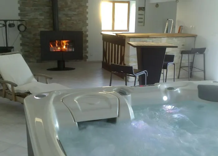 Domaine De Valmeray Airan