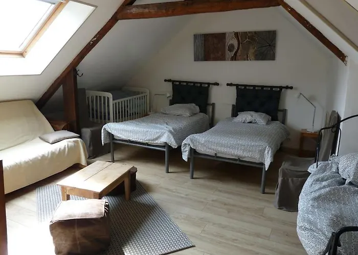 Holiday home Domaine De Valmeray Airan